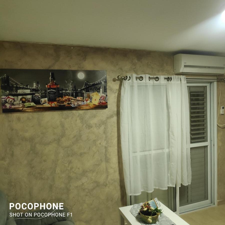 סוויטה של אלון Apartamento Arad Exterior foto